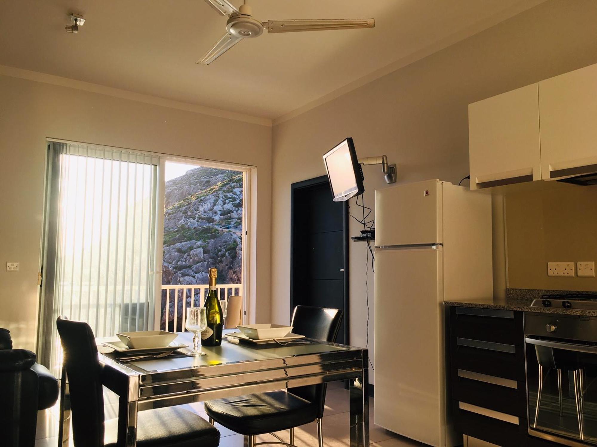 Moby Dick Xlendi Holiday Apartments מראה חיצוני תמונה